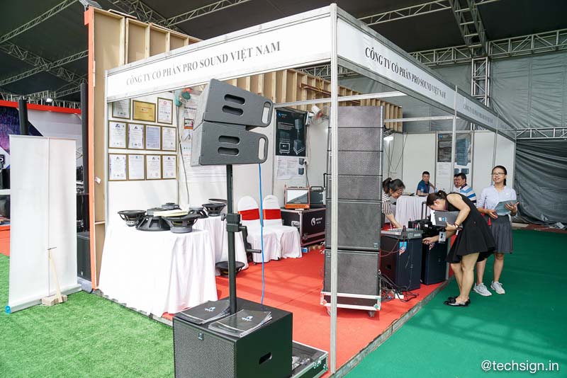 Một vòng triển lãm Plase Show 2019