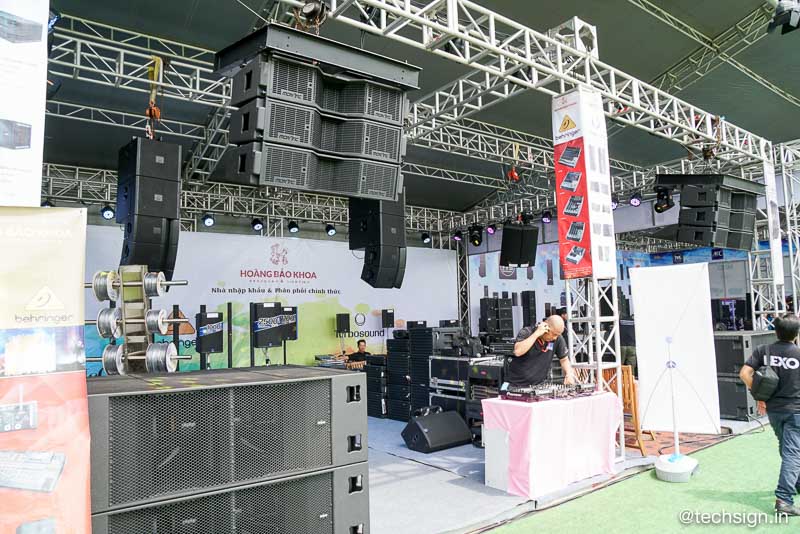 Một vòng triển lãm Plase Show 2019