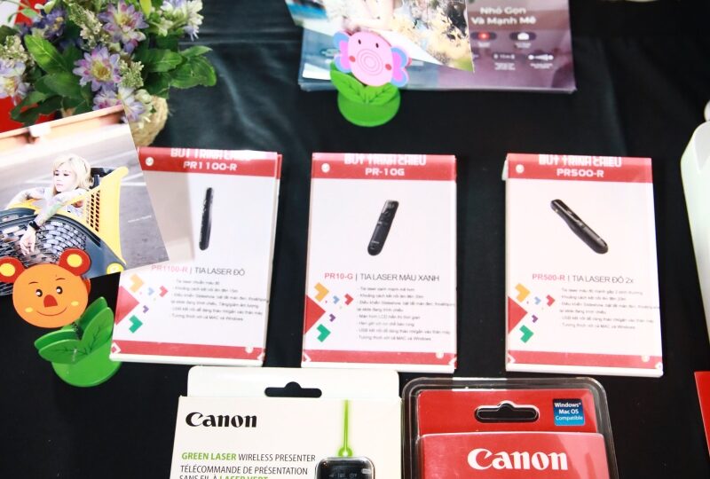 Canon tung máy chụp ảnh lấy liền với nhiều sắc màu