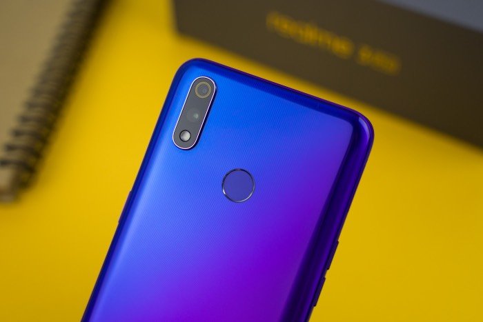 Realme 3 Pro lên kệ tại Việt Nam từ ngày 22/6 có giá bao nhiêu?