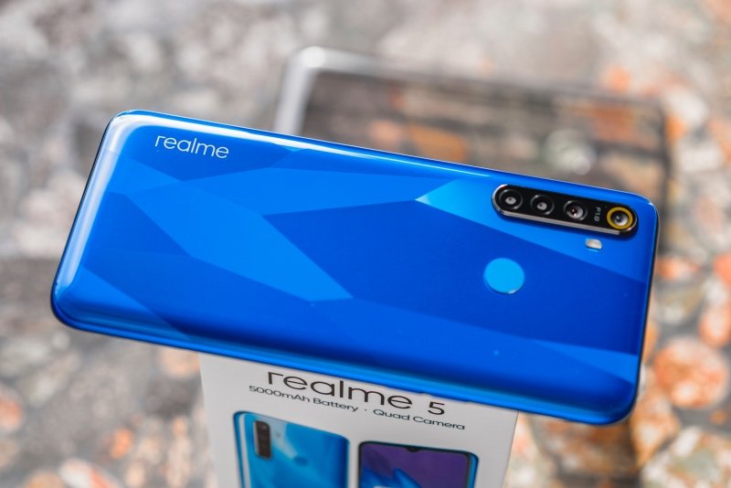 Realme 5 ra mắt, màn hình lớn, pin 5.000mAh, giá dưới 5 triệu