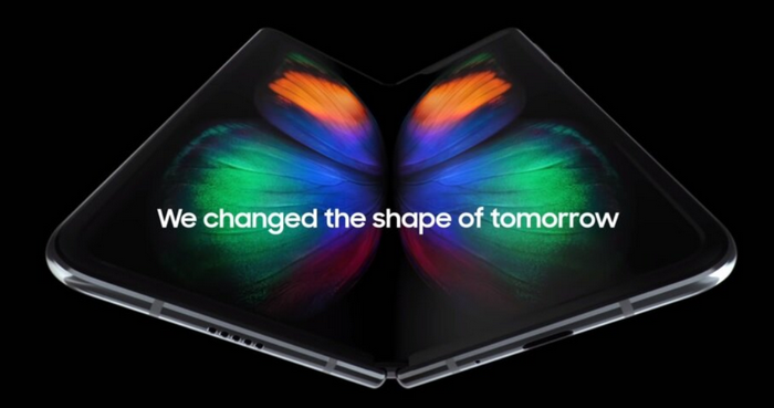 Samsung hỗ trợ thay màn hình Galaxy Fold giá rẻ