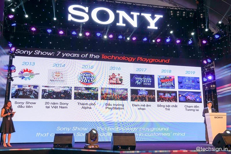 Hàng trăm bạn trẻ xếp hàng chờ đón sự kiện Sony Show 2019