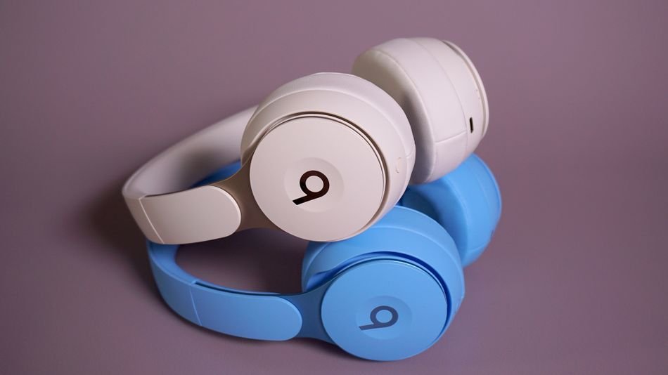 Apple ra mắt tai nghe chống ồn không dây Beats Solo Pro