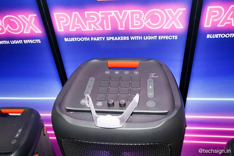 JBL giới thiệu tai nghe True Wireless và loa PartyBox mới