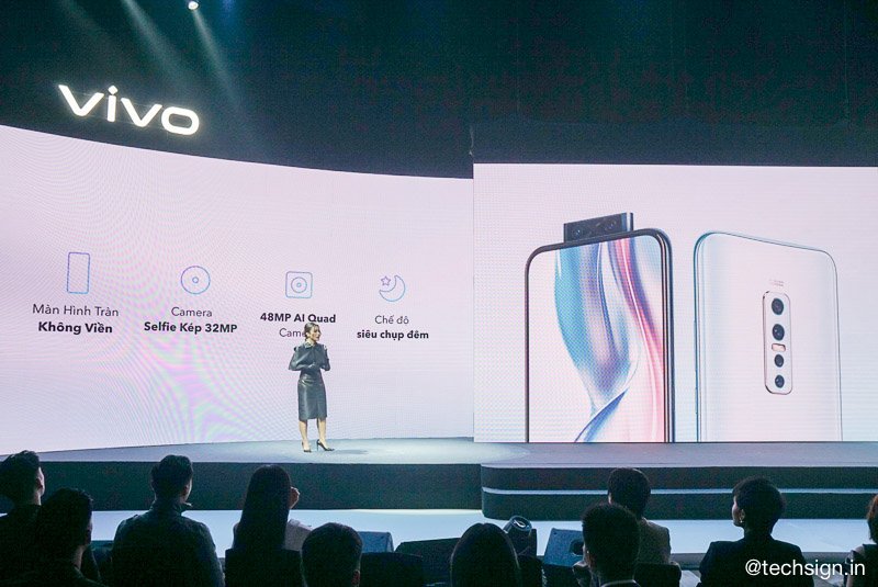 Vivo V17 Pro ra mắt, camera selfie kép trượt lên, giá 9,99 triệu đồng