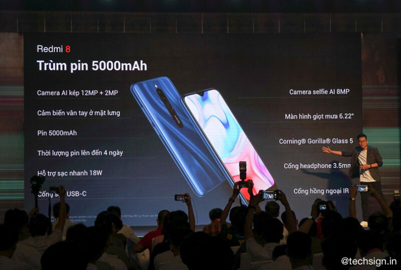 Lần đầu tiên Xiaomi ra mắt smartphone cùng máy lọc không khí, máy bơm hơi