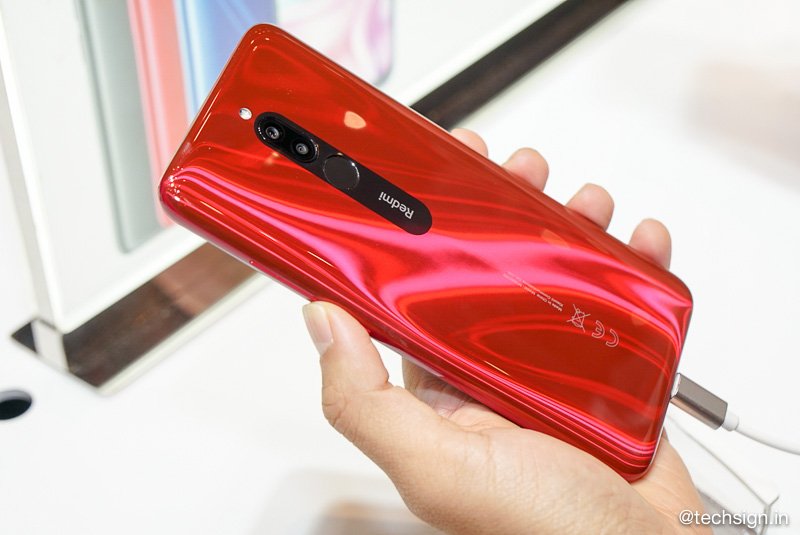 Lần đầu tiên Xiaomi ra mắt smartphone cùng máy lọc không khí, máy bơm hơi