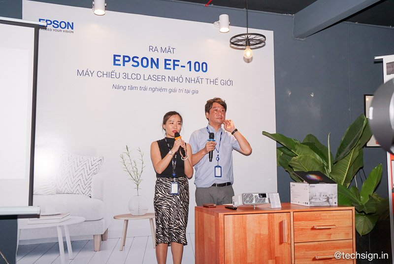 Epson EF-100: máy chiếu laser 3LCD nhỏ nhất thế giới ra mắt