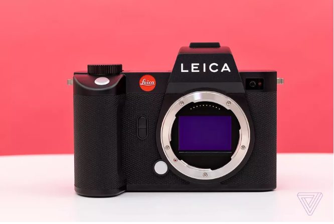 Máy ảnh Leica SL2: màn hình cảm ứng, độ phân giải cao, giá 6.000 USD