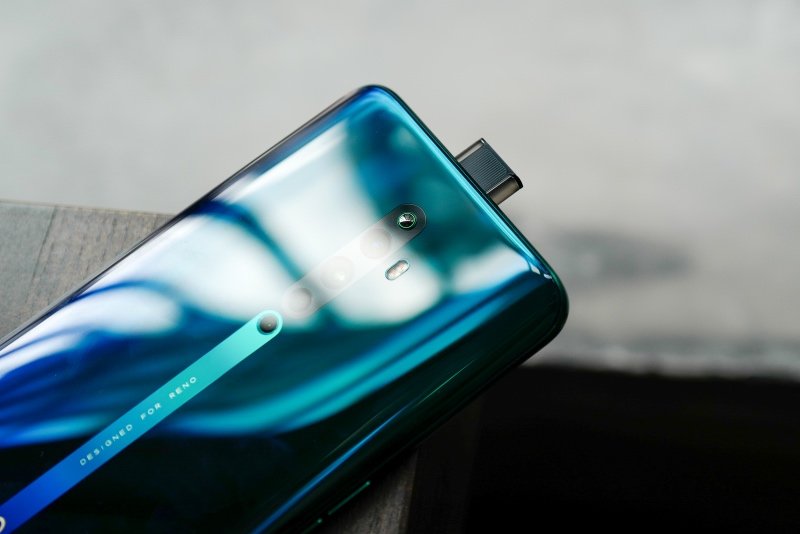 OPPO Reno2 F màu Xanh Tinh Vân ra mắt, bán độc quyền 1 tháng tại Thế Giới Di Động