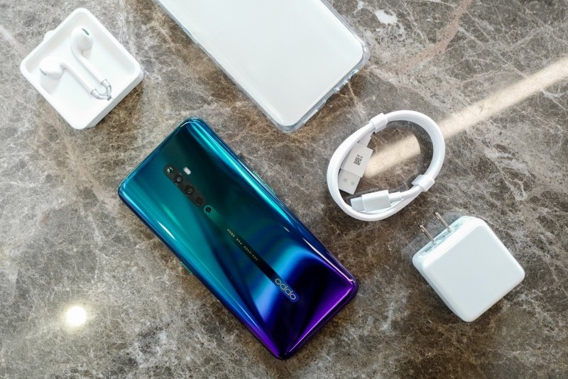 OPPO Reno2 F màu Xanh Tinh Vân ra mắt, bán độc quyền 1 tháng tại Thế Giới Di Động