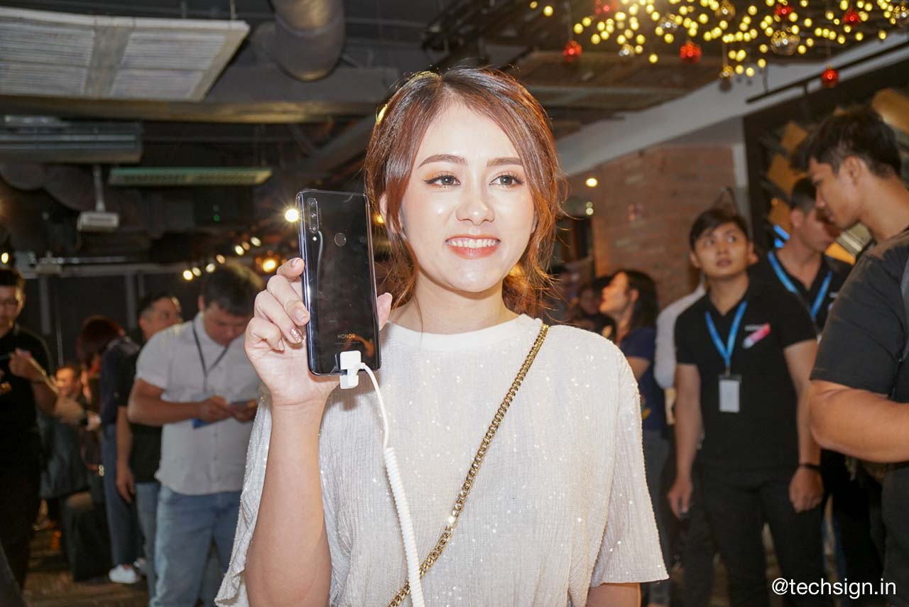 Honor 9X ra mắt cùng đồng hồ và vòng đeo tay thông minh