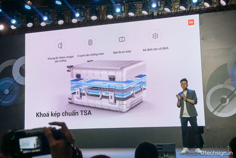 Xiaomi vừa giới thiệu Mi Note 10, máy lọc không khí và vali du lịch