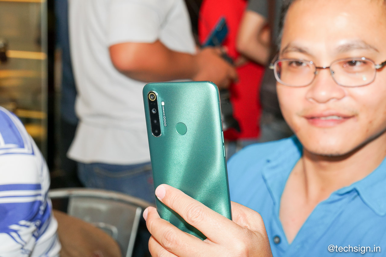 Realme 5i lên kệ hôm nay, hai phiên bản bộ nhớ, giá từ 3,7 triệu đồng