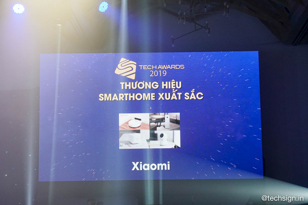 Samsung Galaxy Fold thắng giải điện thoại xuất sắc Tech Awards 2019