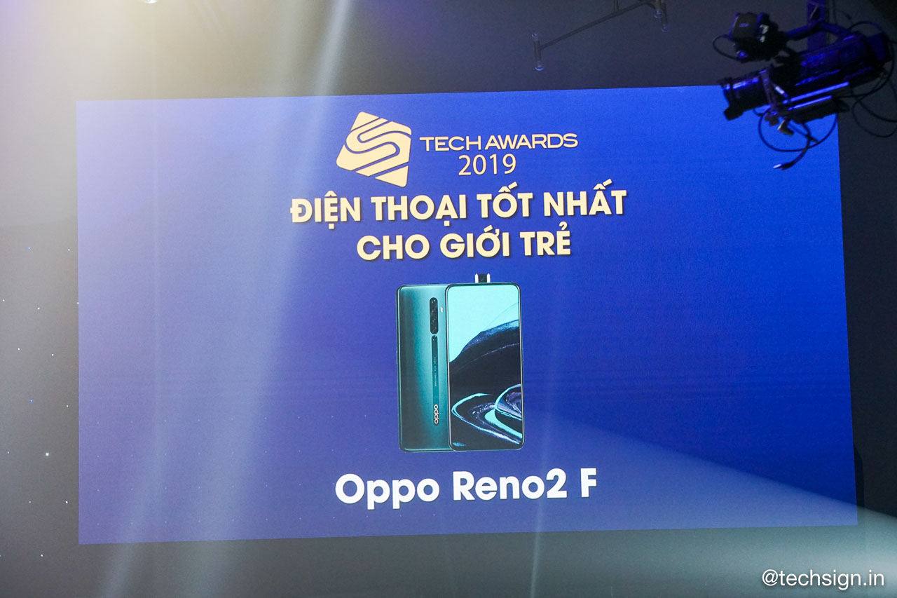 Samsung Galaxy Fold thắng giải điện thoại xuất sắc Tech Awards 2019