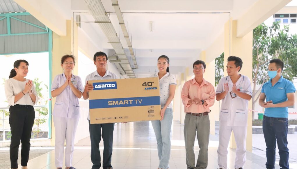 Asanzo trang bị 20 Smart TV 40 inch hỗ trợ điều trị Covid-19