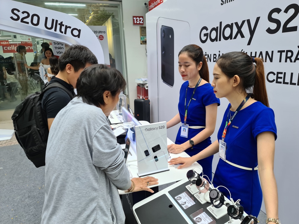 CellPhoneS mở bán Galaxy S20 Ultra Trắng, ghi nhận 1000 suất đặt hàng trong 3 ngày