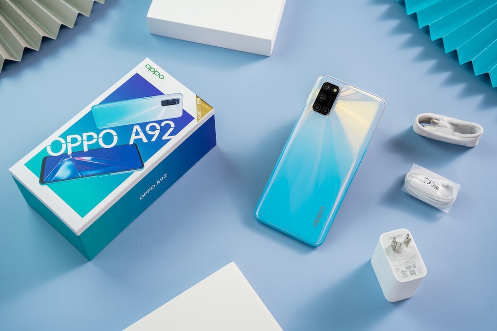 OPPO A92 lên kệ: hai màu đen và trắng, giá 7 triệu đồng