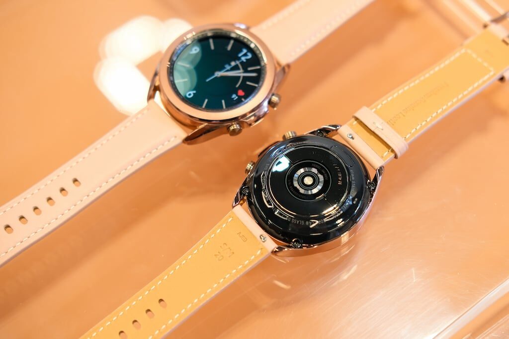 Ảnh thực tế Samsung Galaxy Watch3 tại Việt Nam