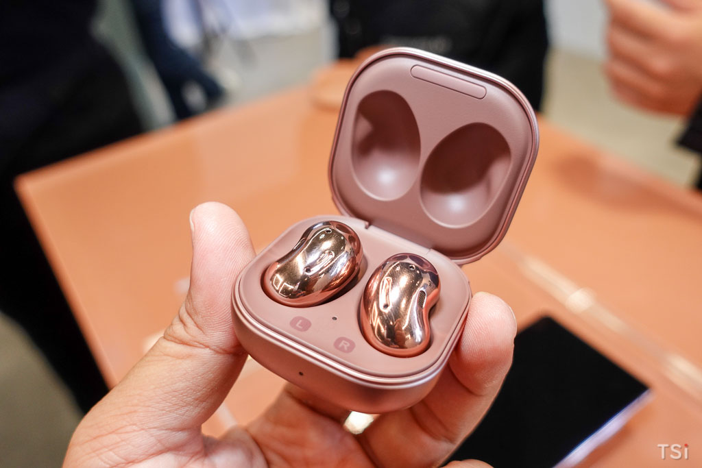 Ảnh thực tế Samsung Galaxy Buds Live tại Việt Nam