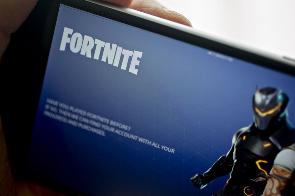 Apple và Google cùng xóa Fortnite khỏi cửa hàng ứng dụng