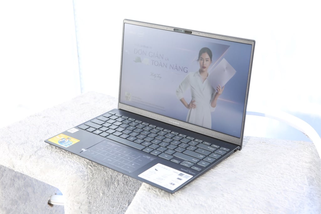 ASUS lên kệ ZenBook 14 UX425, giá 23 triệu đồng