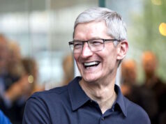 Tim Cook gia nhập danh sách tỷ phú, nhưng không phải là sáng lập tập đoàn