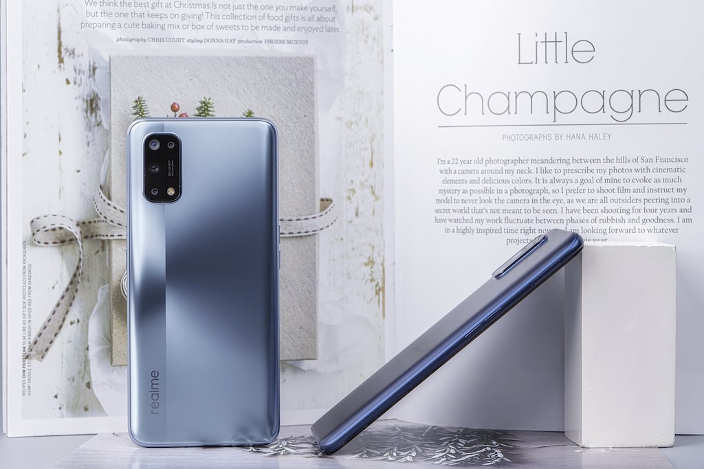 Mở hộp realme 7 Pro: giá 8,99 triệu, bán ngày 3/10 tại Thế Giới Di Động