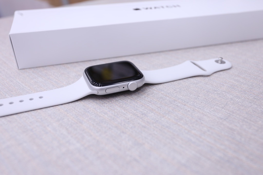 Di Động Việt đã có Apple Watch SE | Series 6 (2020)