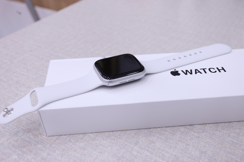 Di Động Việt đã có Apple Watch SE | Series 6 (2020)