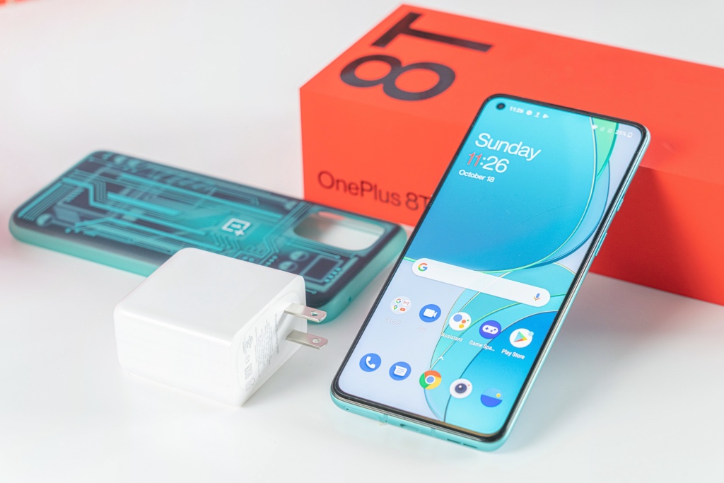 Ảnh mở hộp thực tế OnePlus 8T 5G