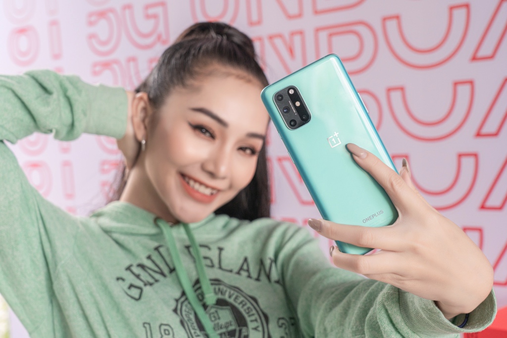 Ảnh mở hộp thực tế OnePlus 8T 5G