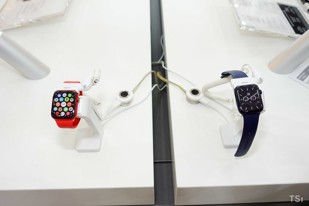 FPT Shop mở bán Apple Watch Series 6 và SE trong đêm