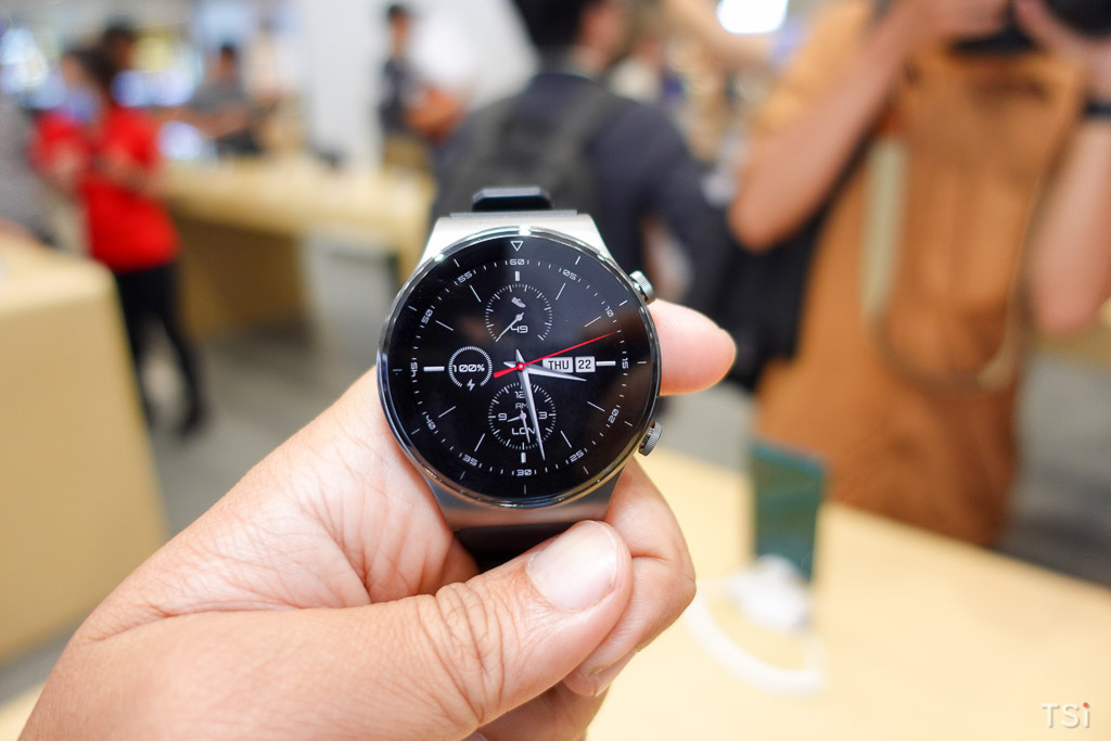 Huawei Watch GT 2 Pro có hai phiên bản dây đeo, giá từ 9 triệu đồng