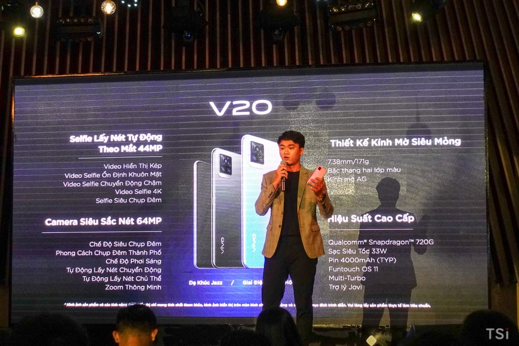 Vivo V20 lên kệ giá 8,49 triệu đồng cùng nhiều ưu đãi