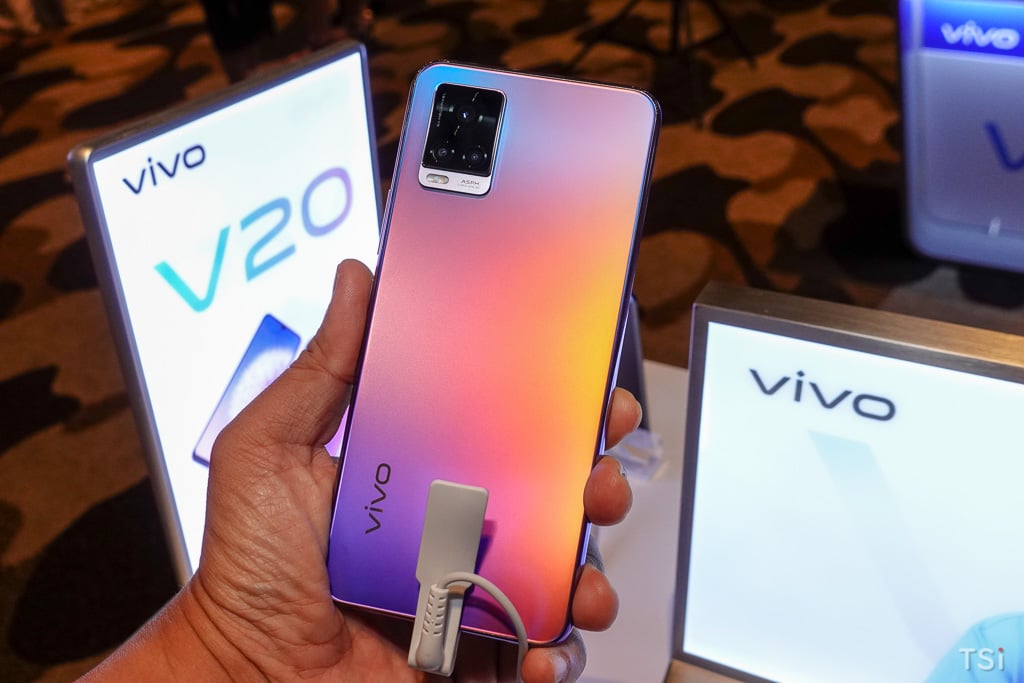 Vivo V20 lên kệ giá 8,49 triệu đồng cùng nhiều ưu đãi