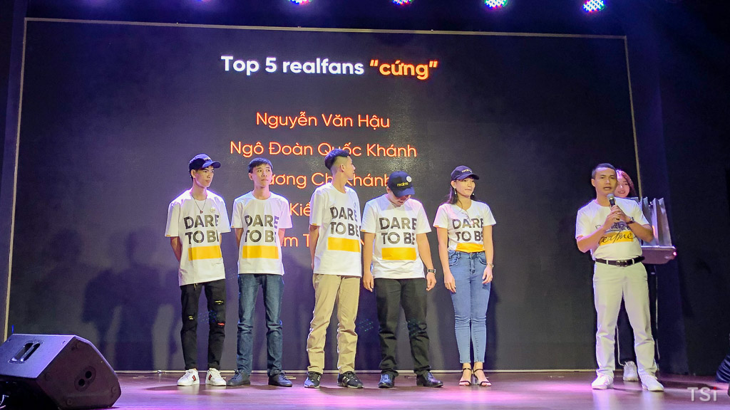 Realme C15 ra mắt tại sự kiện tri ân realfans, giá 4,2 triệu đồng