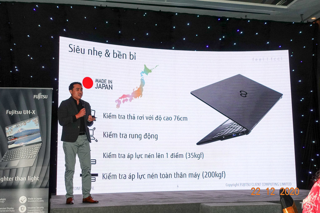 Ra mắt laptop siêu mỏng nhẹ Fujitsu UH-X, giá từ 29,9 triệu đồng