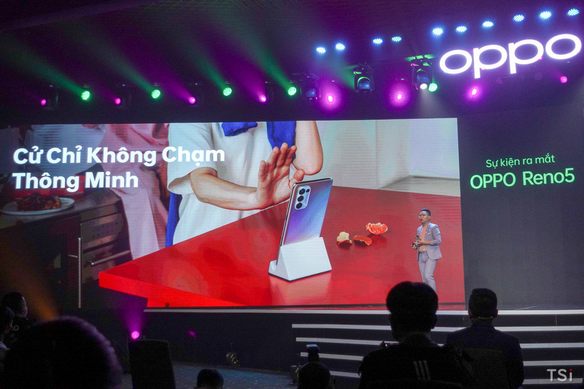 OPPO Reno5 chính thức ra mắt với hai màu, giá 8,7 triệu đồng