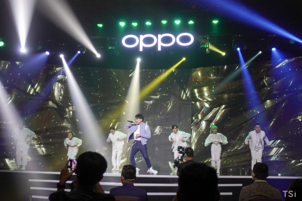 OPPO Reno5 chính thức ra mắt với hai màu, giá 8,7 triệu đồng