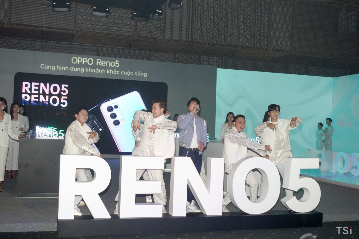 OPPO Reno5 chính thức ra mắt với hai màu, giá 8,7 triệu đồng