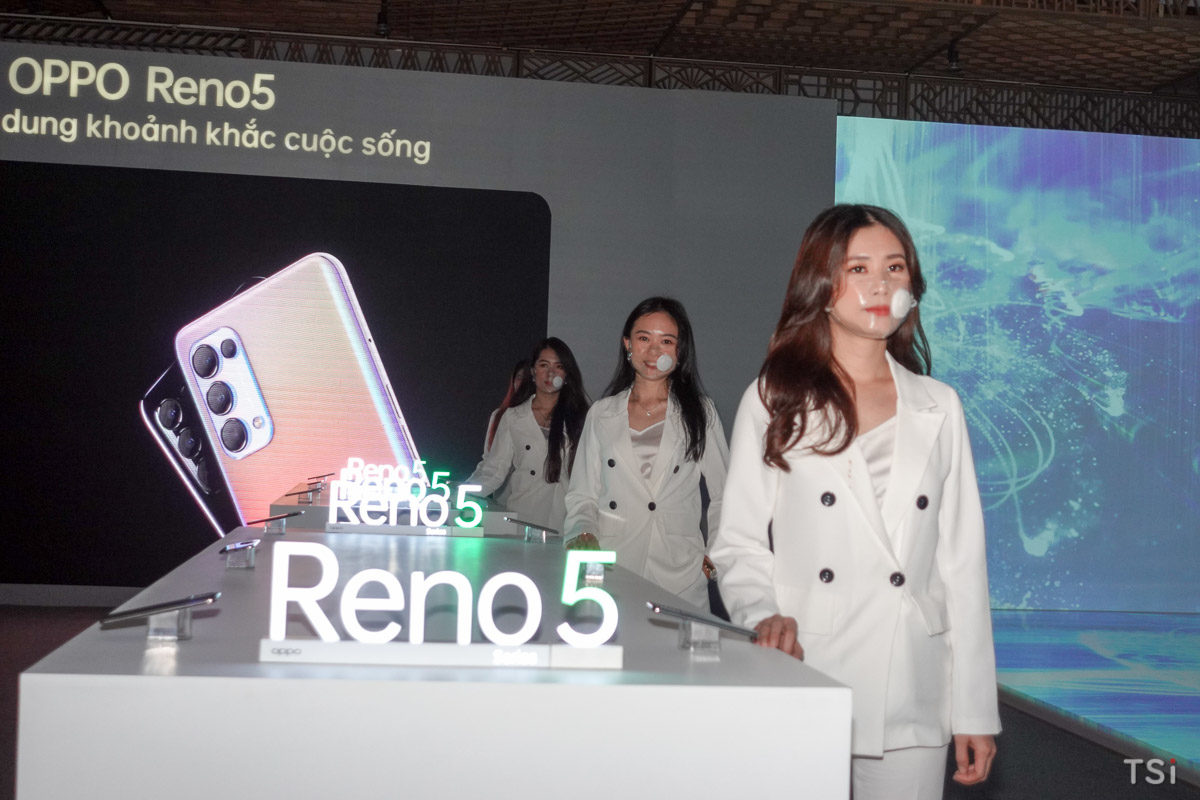 OPPO Reno5 chính thức ra mắt với hai màu, giá 8,7 triệu đồng