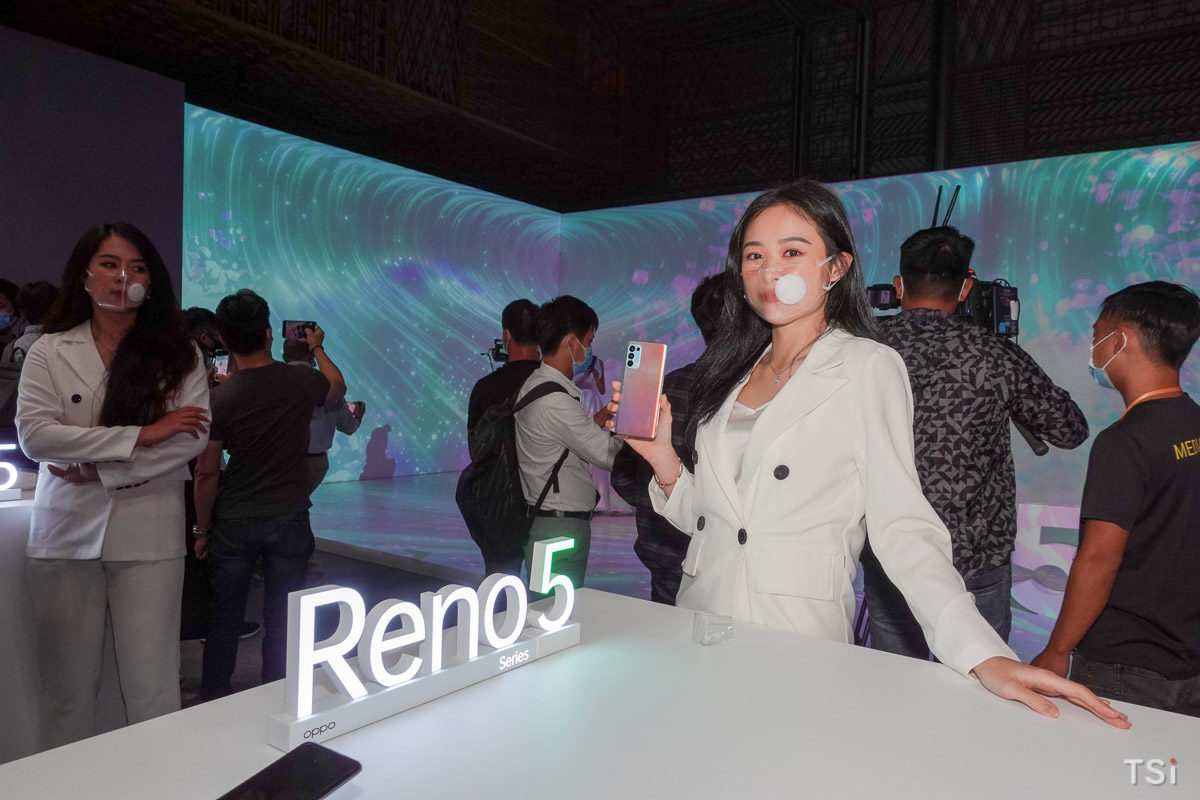 OPPO Reno5 chính thức ra mắt với hai màu, giá 8,7 triệu đồng