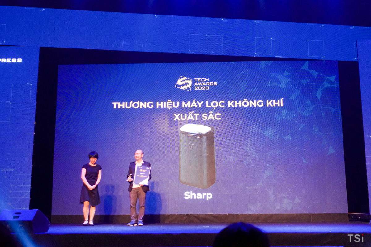 Điện thoại VSmart đoạt nhiều giải thưởng tại Số Hóa Tech Awards 2020