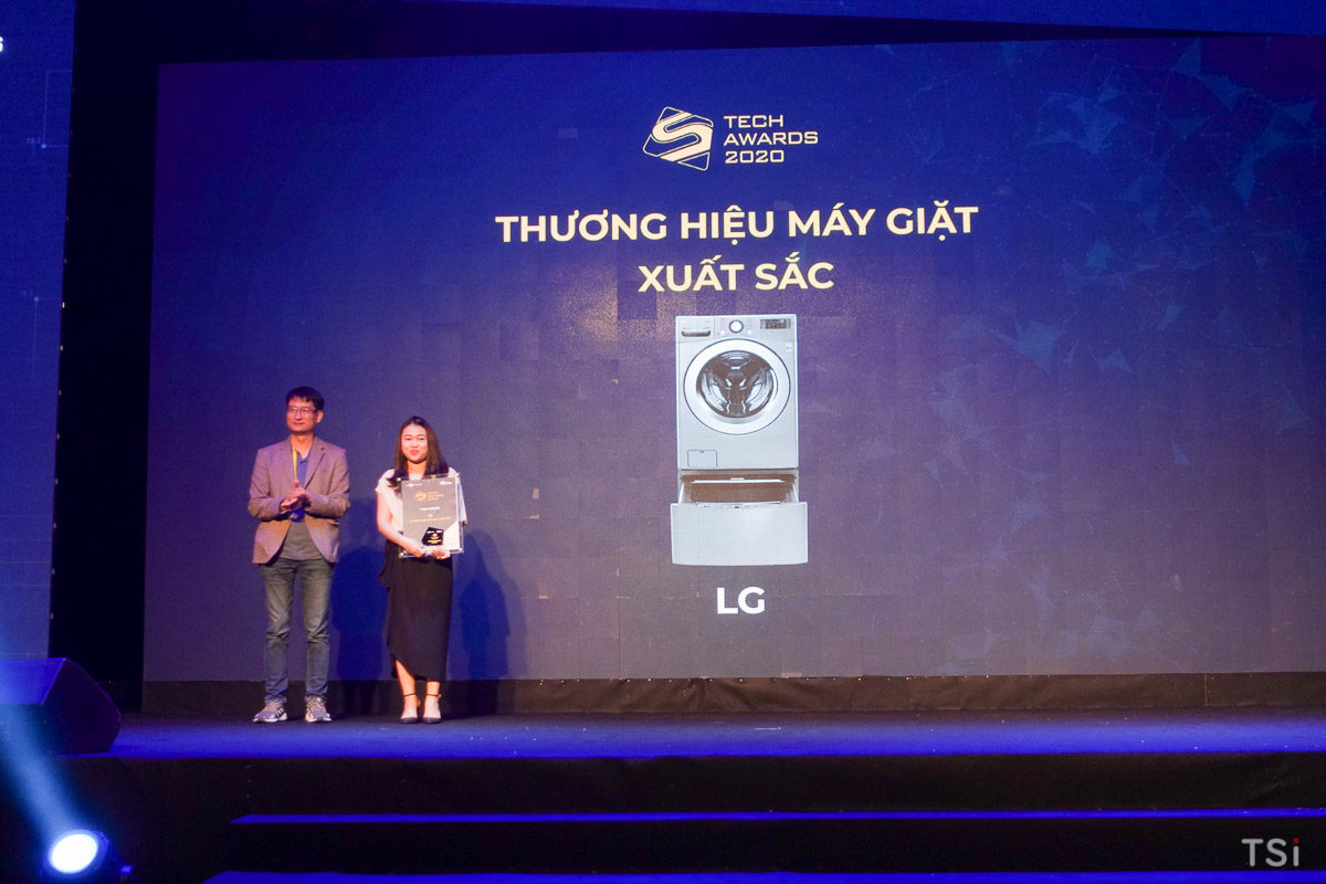 Điện thoại VSmart đoạt nhiều giải thưởng tại Số Hóa Tech Awards 2020