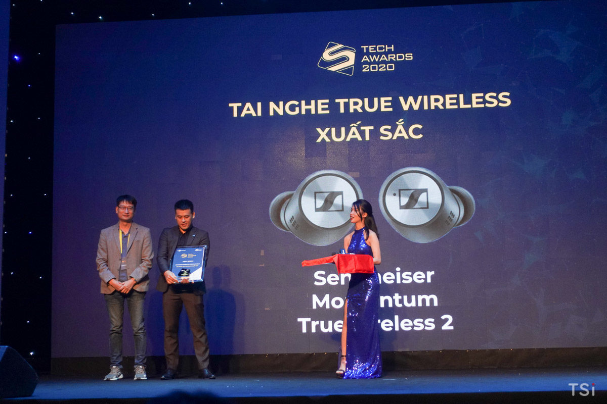 Điện thoại VSmart đoạt nhiều giải thưởng tại Số Hóa Tech Awards 2020