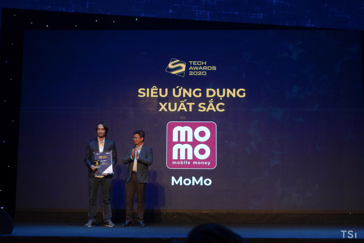 Điện thoại VSmart đoạt nhiều giải thưởng tại Số Hóa Tech Awards 2020