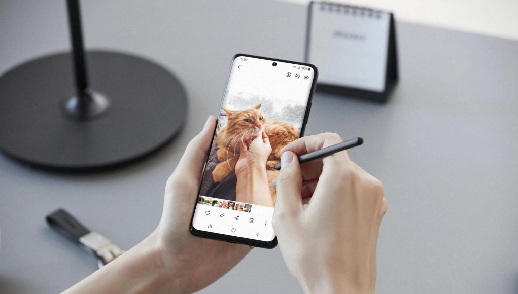 Bút S Pen với công nghệ từ Wacom xuất hiện lần đầu trên dòng Galaxy S